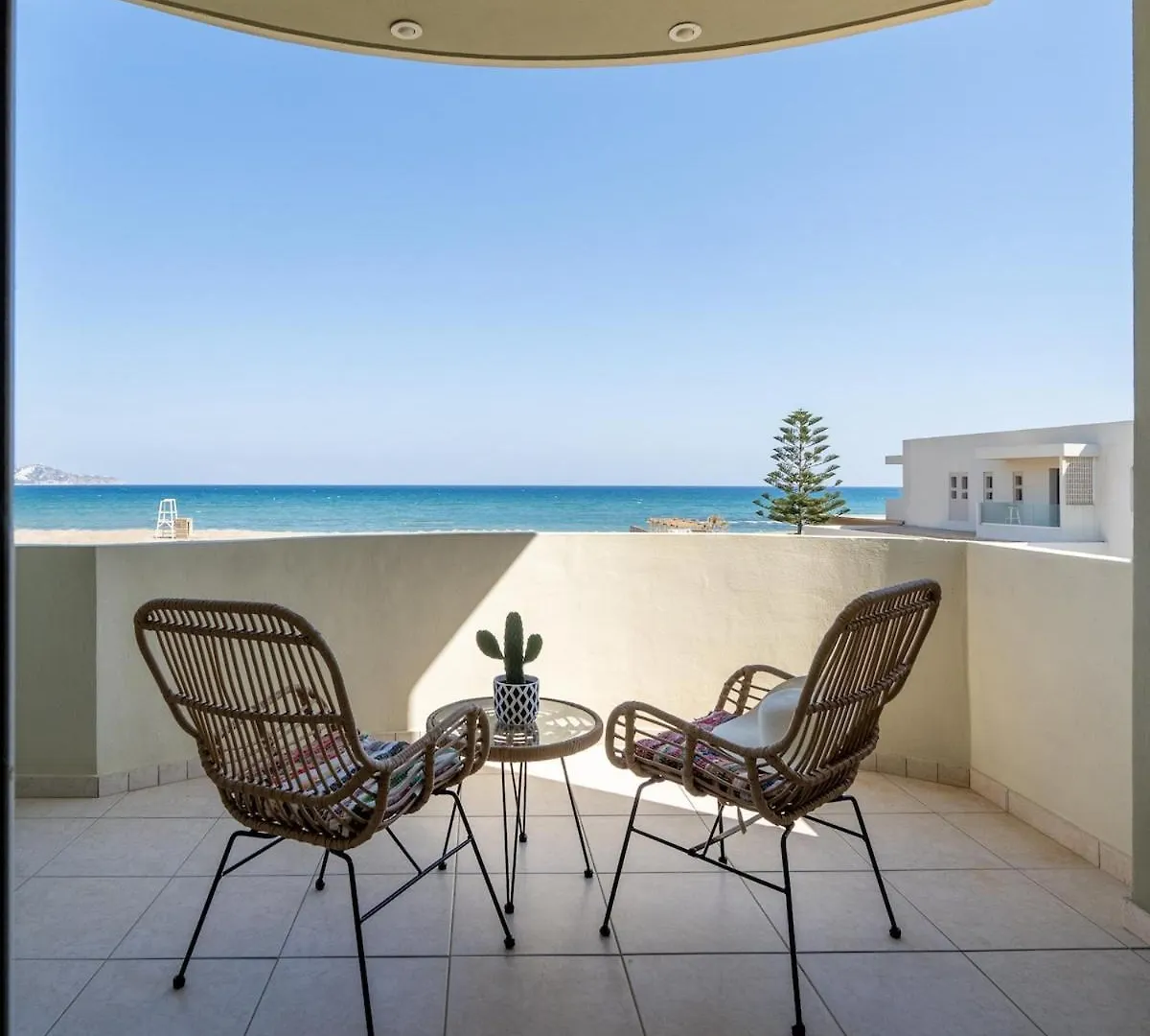 Coastal Key 7 Apartment Gazi